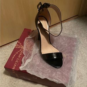 ❌ SOLD ❌ Black heels new
